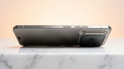 iPhone 18 Pro Max Bakal Pecahkan Rekor Tertebal Apple